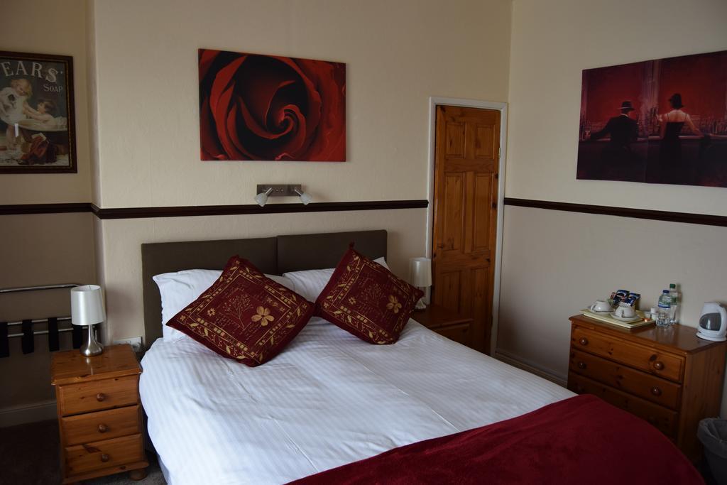 The Stuart House Hotel Скарбъро Екстериор снимка